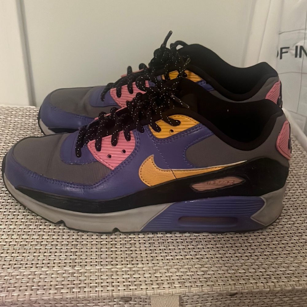 Air Max 90 ACG Size 7Y Nike QS Purple Grey Yellow 2020 CN1080-500